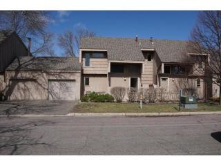 1755 Flamingo Dr, Saint Paul, MN 55122-1116