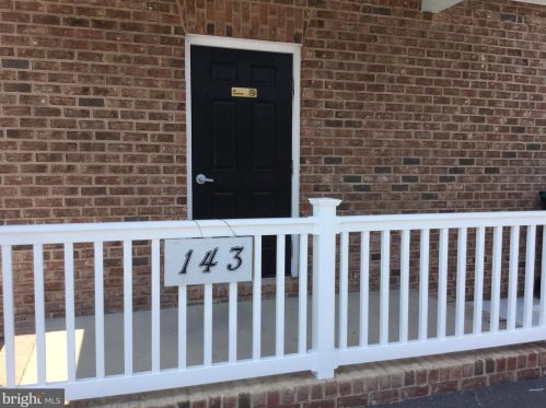 143 Fort St, Strasburg, VA 22657-2139
