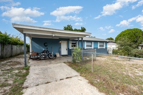 970 Allendale St, Titusville, FL 32796-1876