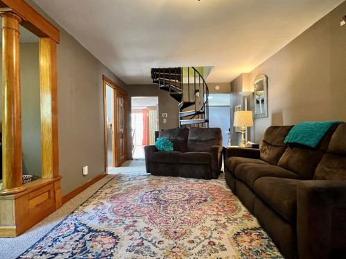 3658 89, Milwaukee WI 53228-1533 exterior