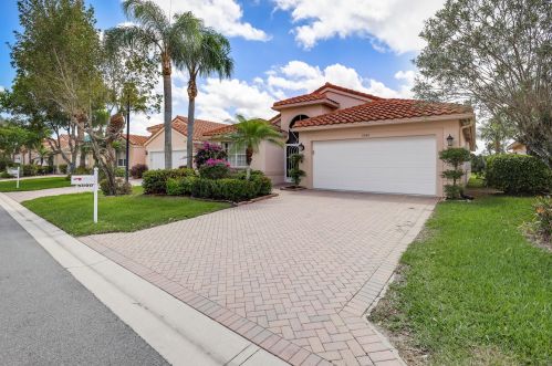 5090 Glenville Dr, Boynton Beach, FL 33437-1674