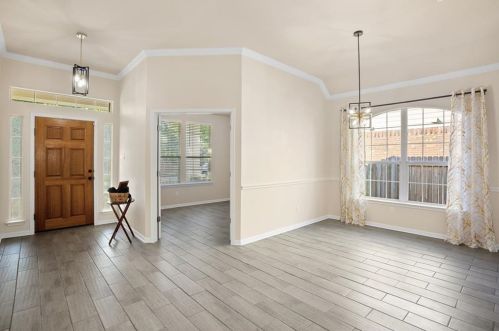 313 Greenside Ln, Georgetown TX  78633-4380 exterior