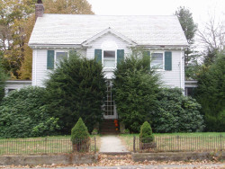 72 Homer St, Newton, MA 02459-1517