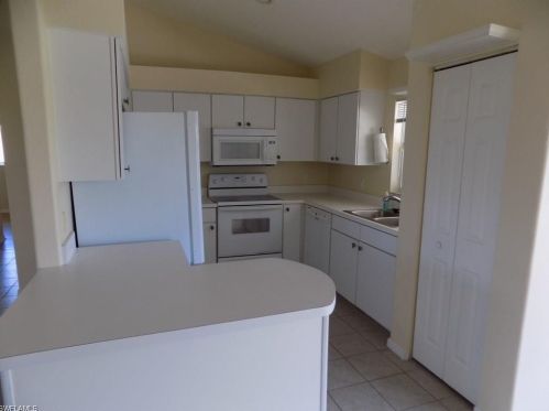 2306 27th Ter, Cape Coral, FL 33904-3330