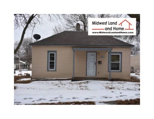 1305 May St, Marysville, KS 66508-1223