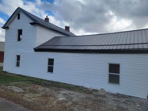 86 Main St, Bloomingburg, OH 43106-9007