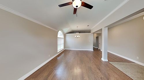 1709 Overland St, Fort Worth, TX 76131-2208