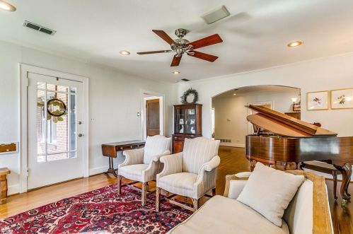 2536 Lubbock Ave, Fort Worth TX 76115-3701 exterior