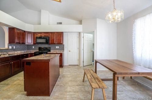 2064 Desert Palms Dr, Bullhead City AZ  86426-8803 exterior