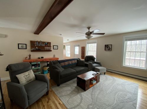 61 Thorndike Rd, Weare NH  03281-4549 exterior