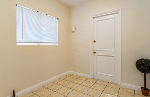 11131 Pine Ave, Lynwood CA  90262-2930 exterior