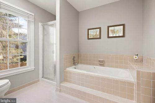 816 Anne St, Leesburg VA  20175-3426 exterior