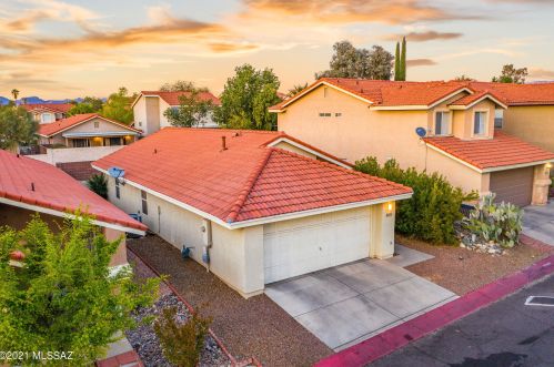 4680 Knollside St, Tucson, AZ 85741-4626