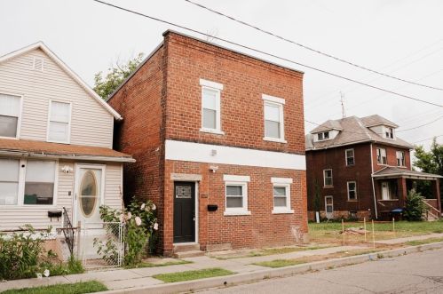 1150 Hamilton Ave, Hermitage, PA 16121-1128