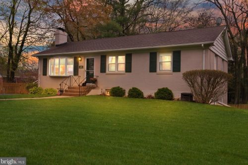 2538 Kirklyn St, Falls Church, VA 22043-3331