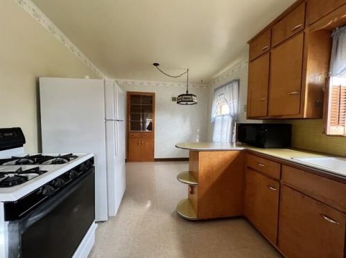 6919 41 Ave, Kenosha WI 53142-1715 exterior