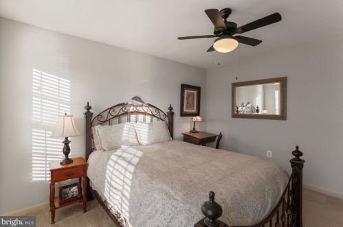 95 Butler St, Charles Town WV  25414-5566 exterior