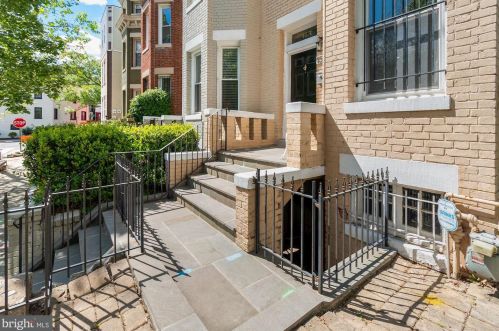 153 Randolph Pl, Washington, DC 20001-1125