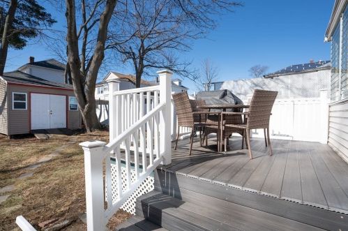 22 Tudor St, Methuen MA 01844-4417 exterior