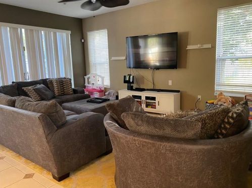 15882 24 St, Hollywood FL 33027-4268 exterior