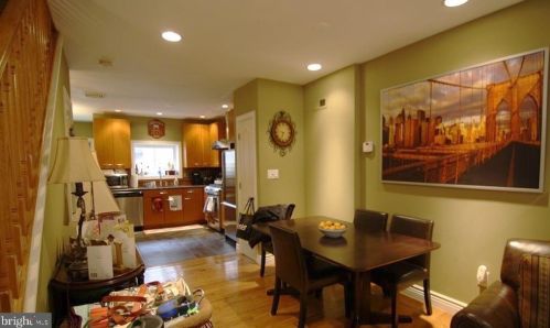 341 Dickinson St, Philadelphia PA  19147-6514 exterior