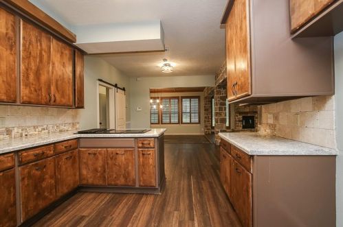 23015 Holly Holw, Tomball TX 77377-3681 exterior