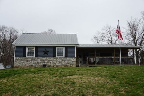 124 Elm St, Heltonville, IN 47436-8587