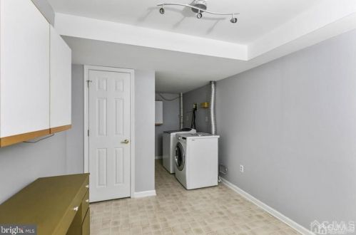 45 Coriander Dr, Princeton NJ  08540-9428 exterior