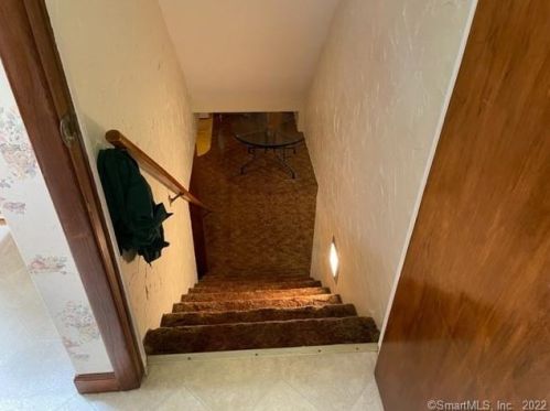 46 Vermont Ave, Milford CT  06460-7043 exterior