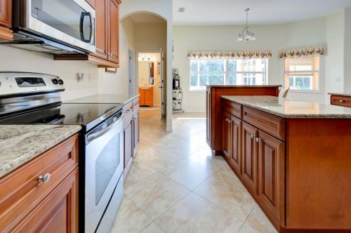 519 Laurel Rd, Nokomis FL  34275-5243 exterior