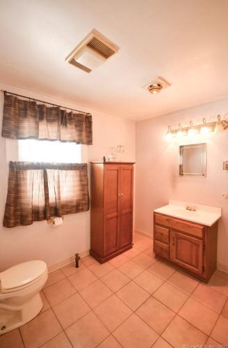 78 Lincoln Ave, United States Coast Guard Ac CT  06320-5145 exterior