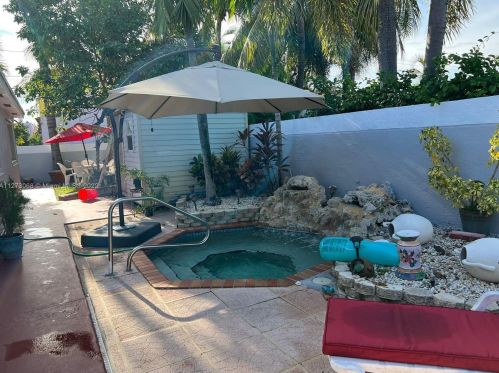 1191 53 St, Hialeah FL  33012-9005 exterior