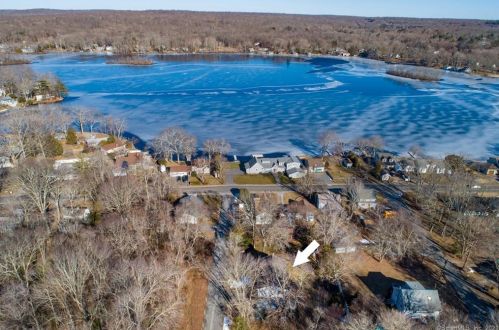4 Gamma Ave, Lyme, CT 06371-1207