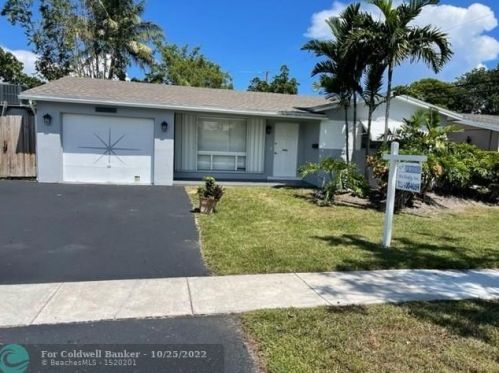 2005 32nd Ave, Hollywood FL  33021-4423 exterior