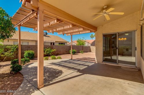 1569 Torrey Pines Ln, Chandler, AZ 85249-8523