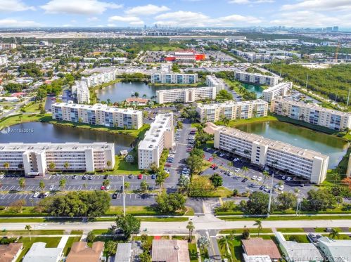 321 3rd St, Dania Beach FL  33004-4728 exterior