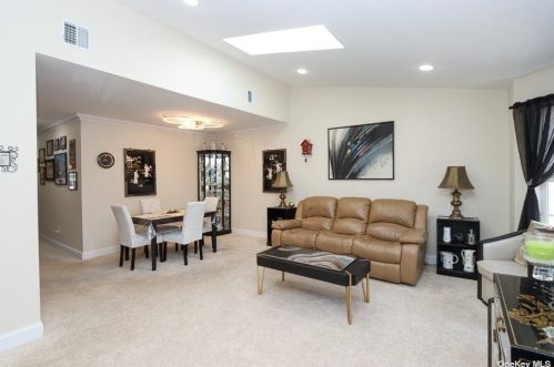 1138 Savoy Dr, Huntington Station, NY 11747-5291