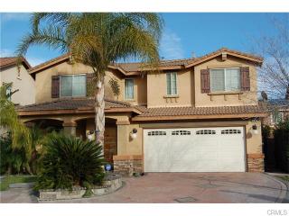 7203 Oak Tree Pl, Fontana, CA 92336-5721