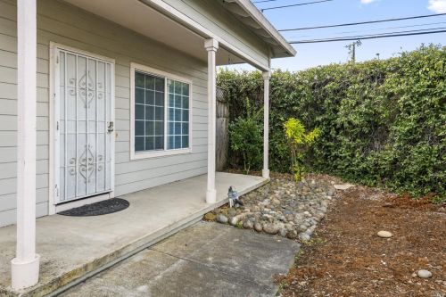 1260 Gordon Crk, Santa Rosa, CA 95401-4952