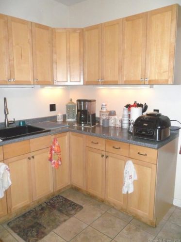 101 Jackson St, Ansonia, CT 06401-1235