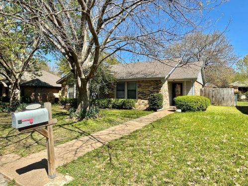 2007 Jasmine St, Denton, TX 76205-7402
