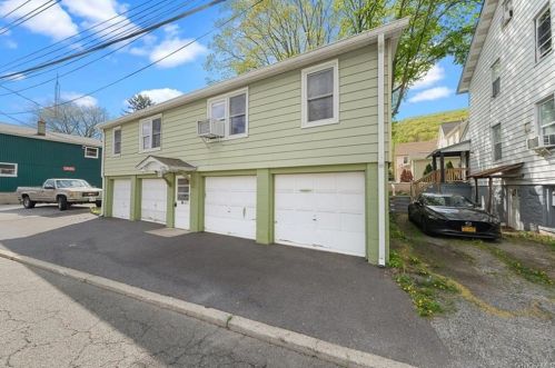 37 Lake St, Highland Falls NY  10928-2011 exterior