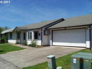 3644 Douglas Dr, Springfield, OR 97478-8124