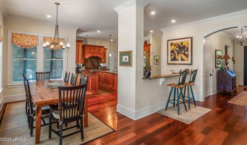 66 Bay Dr, Beaufort SC  29907-1755 exterior
