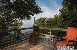 31 Beach Hill Dr, Baiting Hollow, NY 11933-1263