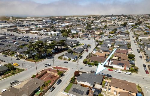 1738 Goodwin St, Seaside CA  93955-4414 exterior
