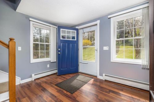 24 Muir Ave, Bristol, CT 06010-7214