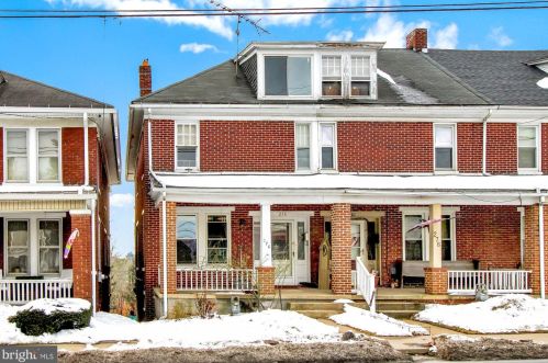 276 Main St, Red Lion, PA 17356-1324