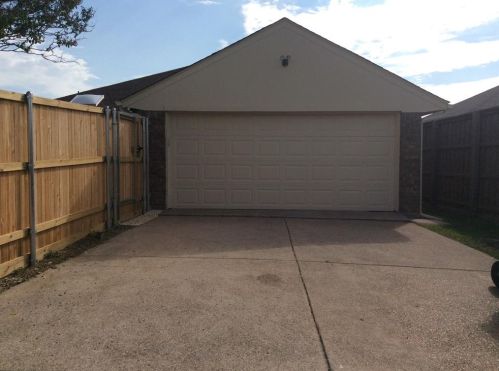 3227 Northview, Carrollton TX 75007-3022 exterior