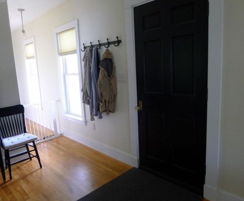 6 Pine St, Medfield MA  02052-1724 exterior